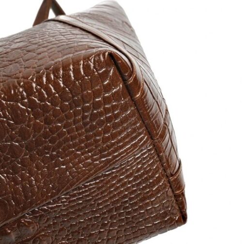 Bolsa de ombro grande com estampa de jacaré