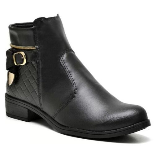 Bota cano curto com fivela e detalhe dourados