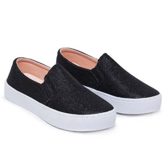Tênis Slip On com detalhes em Glitter e solado antiderrapante