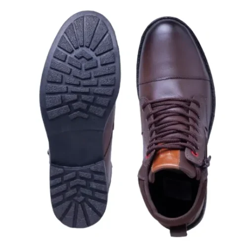 Bota Thunder em couro com solado antiderrapante