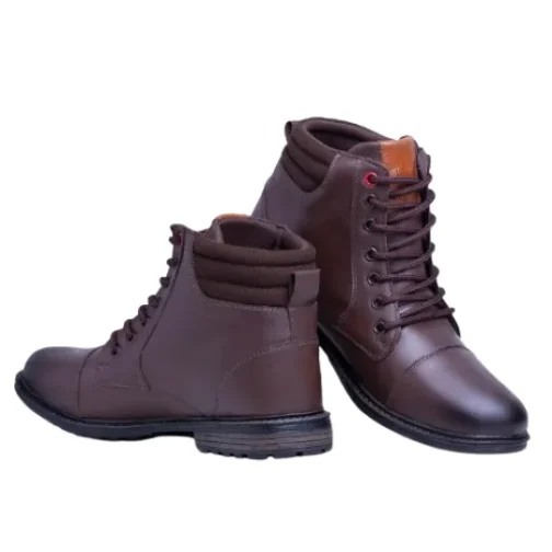 Bota Thunder em couro com solado antiderrapante
